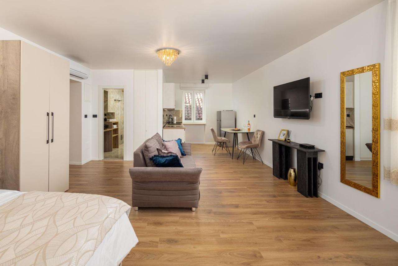 Luxury Accomodation Duje Сплит Екстериор снимка